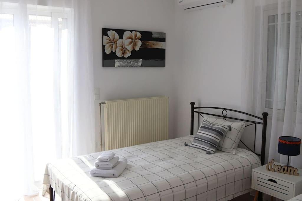 Fina'S House Villa Corinth ภายนอก รูปภาพ